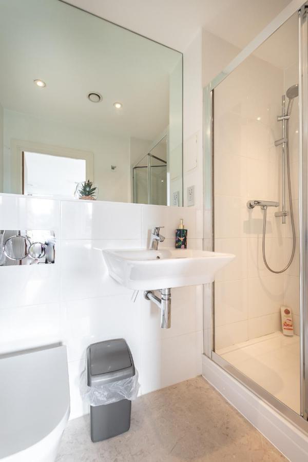 Spacious City Center Apartment By Smart Apartments Short Lets & Serviced Accommodation Apartment Southampton With Free Wifi Eksteriør billede