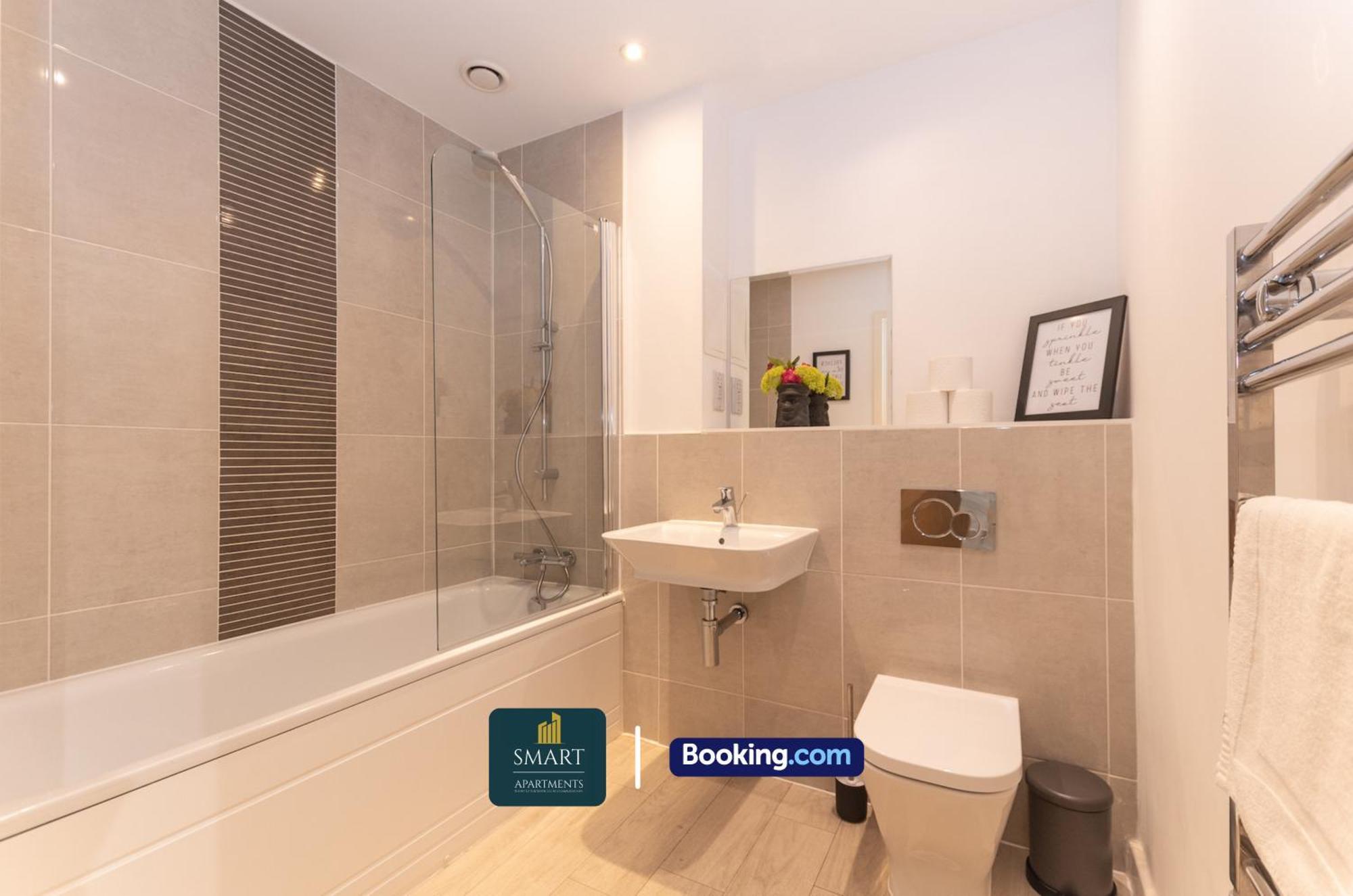 Spacious City Center Apartment By Smart Apartments Short Lets & Serviced Accommodation Apartment Southampton With Free Wifi Eksteriør billede