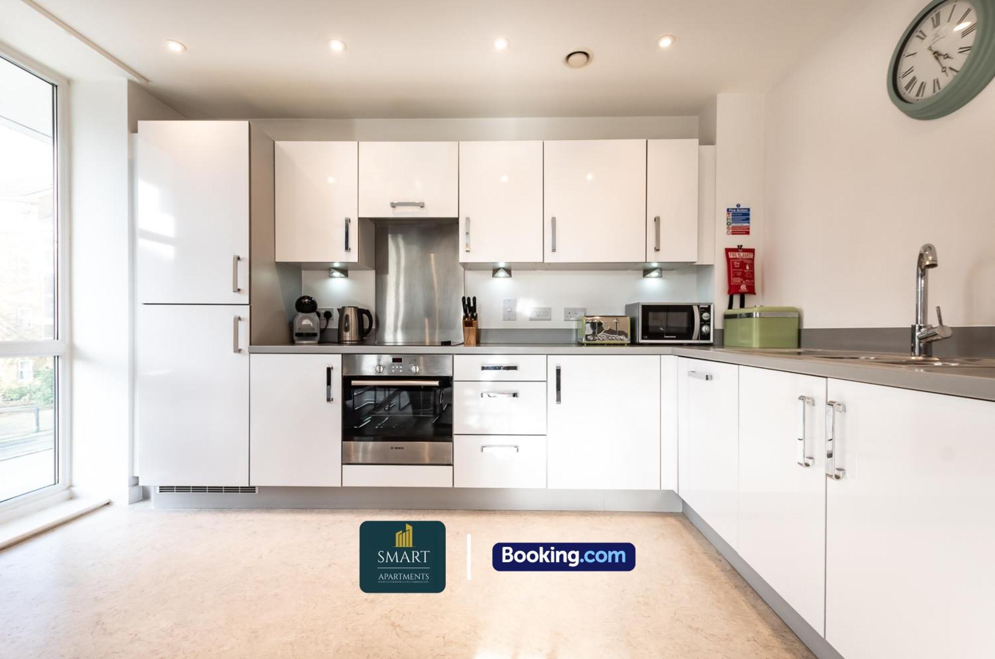 Spacious City Center Apartment By Smart Apartments Short Lets & Serviced Accommodation Apartment Southampton With Free Wifi Eksteriør billede