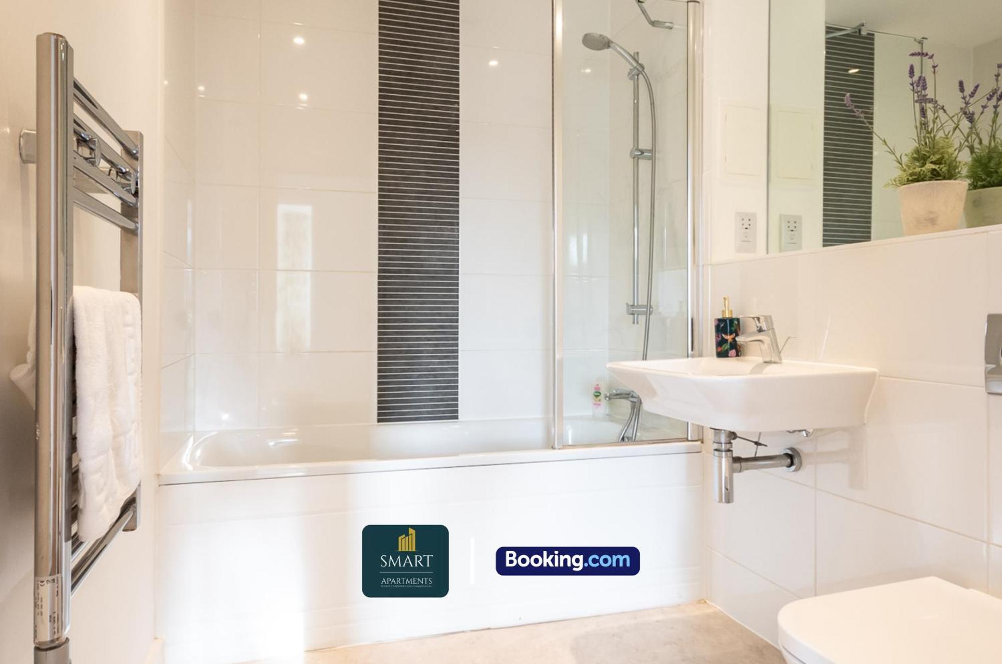 Spacious City Center Apartment By Smart Apartments Short Lets & Serviced Accommodation Apartment Southampton With Free Wifi Eksteriør billede