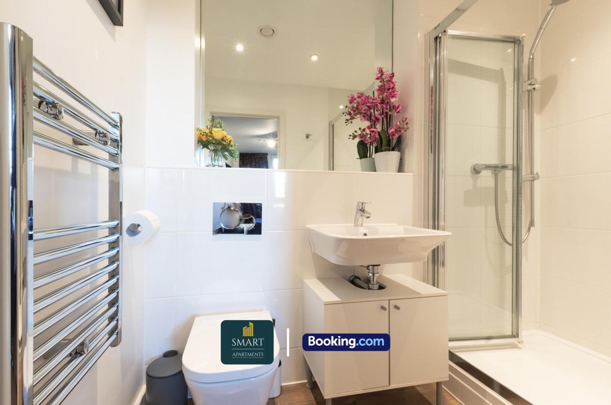 Spacious City Center Apartment By Smart Apartments Short Lets & Serviced Accommodation Apartment Southampton With Free Wifi Eksteriør billede